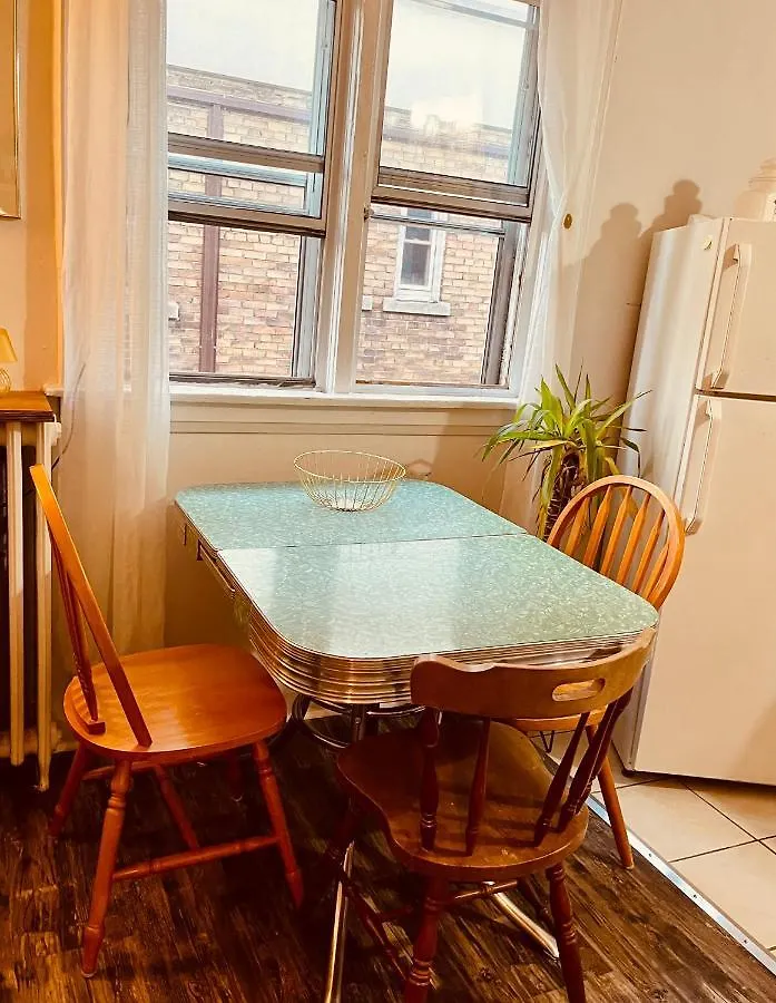Hipster Studio In Little Italy Apartment Toronto
